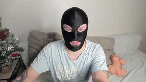 Snapshot of bad_hot_boy__209123 chatting on December 27, 9:22 pm Mike online show from December 27, 9:22 pm