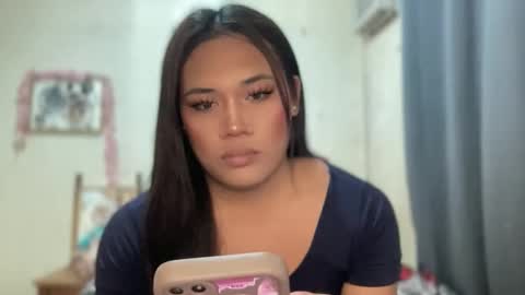 AMARA - FOLLOW ME AND THUMBS UP online show from April 10, 5:01 am