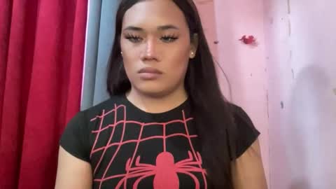 AMARA - FOLLOW ME AND THUMBS UP online show from April 12, 3:33 am