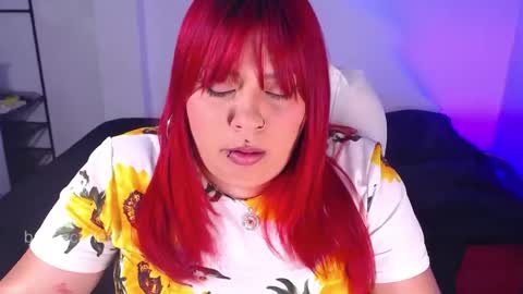 Snapshot of bad_scarlett1 chatting on April 28, 12:09 am Scarlett online show from April 28, 12:09 am