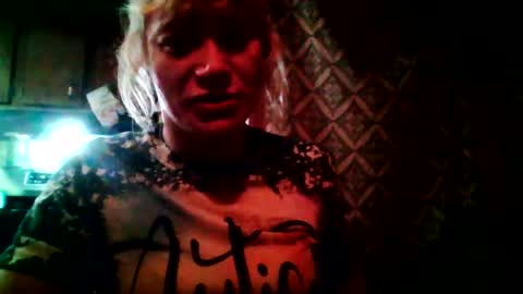 Snapshot of badbitch520 chatting on February 4, 12:00 pm Badbitch520 online show from February 4, 12:00 pm