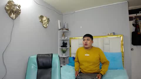 Snapshot of badboyjuan_ chatting on May 5, 11:51 am JUAN online show from May 5, 11:51 am