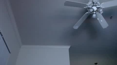 Snapshot of badbrad646 chatting on February 5, 1:32 am BADBRAD646 online show from February 5, 1:32 am