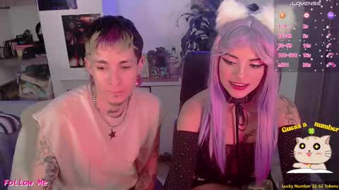 Snapshot of badeyes_crazylilgoat chatting on September 13, 11:04 pm Dan  Lila  online show from September 13, 11:04 pm