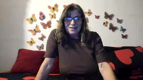 Snapshot of badgg chatting on December 30, 4:40 pm Gina online show from December 30, 4:40 pm