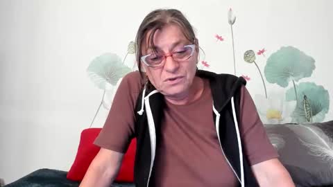 Snapshot of badgg chatting on September 30, 2:33 pm Gina online show from September 30, 2:33 pm