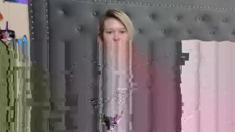 Snapshot of badgirl25alldatime chatting on March 21, 6:18 am badgirl25alldatime online show from March 21, 6:18 am