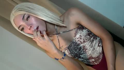 Snapshot of badgirl_jasmine chatting on June 24, 12:26 pm jasmine online show from June 24, 12:26 pm