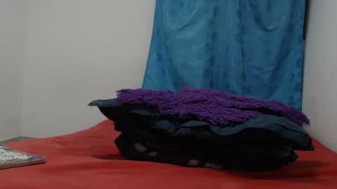 Snapshot of badjuanhot chatting on December 4, 10:02 am Juan Help us reach 100 likes online show from December 4, 10:02 am