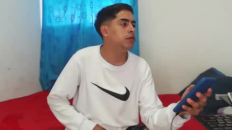 Snapshot of badjuanhot chatting on January 19, 2:38 pm Juan Help us reach 100 likes online show from January 19, 2:38 pm