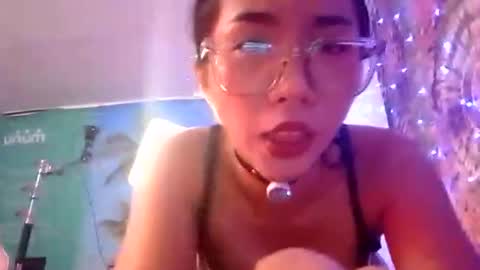 badlilbambi online show from February 9, 3:54 am