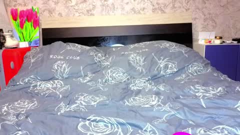 holly online show from March 28, 3:44 pm