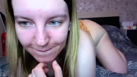 holly online show from March 30, 3:35 pm