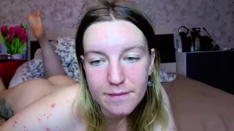 Snapshot of baiambel_mi chatting on June 18, 3:38 pm holly online show from June 18, 3:38 pm