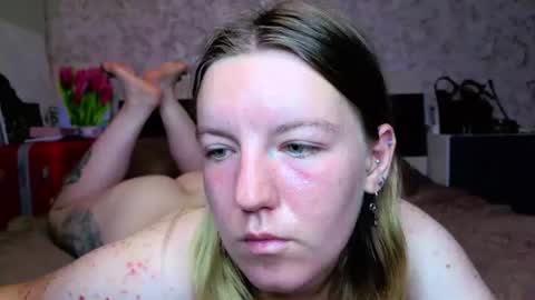 Snapshot of baiambel_mi chatting on July 15, 3:39 pm holly online show from July 15, 3:39 pm