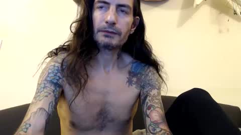 Bailey online show from November 20, 1:39 am