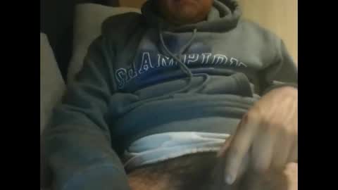 Snapshot of balderasc chatting on December 1, 5:45 am balderasc online show from December 1, 5:45 am