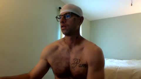 Snapshot of bam14680 chatting on June 14, 6:32 pm bam14680 online show from June 14, 6:32 pm