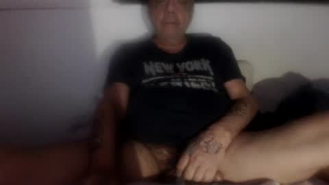 Snapshot of bambino6060 chatting on July 21, 7:54 am bambino6060 online show from July 21, 7:54 am