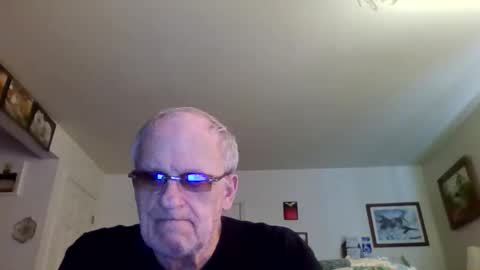 banana_hammock70 online show from April 15, 2:24 pm
