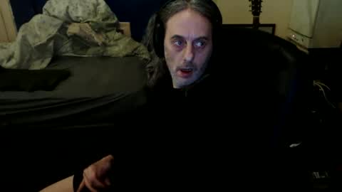 Snapshot of bangintoleather chatting on February 3, 3:04 am bangintoleather online show from February 3, 3:04 am