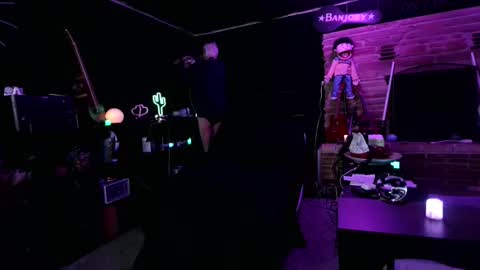 Snapshot of banjoey48 chatting on February 23, 2:31 am BANJOEY online show from February 23, 2:31 am