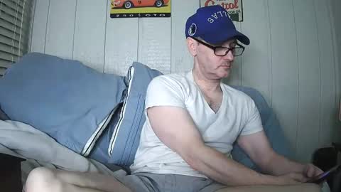 Snapshot of banksysmash chatting on June 26, 2:49 am Jay online show from June 26, 2:49 am