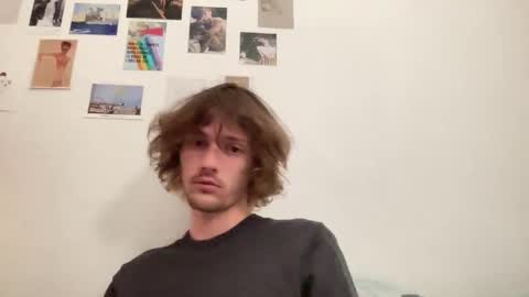 Snapshot of baptisteriviere chatting on December 10, 8:16 pm baptisteriviere online show from December 10, 8:16 pm