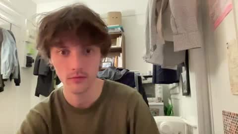 Snapshot of baptisteriviere chatting on February 5, 9:50 pm baptisteriviere online show from February 5, 9:50 pm