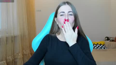 Snapshot of barbarakiss2 chatting on January 17, 8:24 am Barbara online show from January 17, 8:24 am