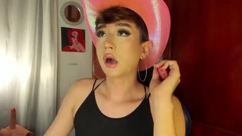          I work from home this is my room 3 online show from September 25, 7:56 am