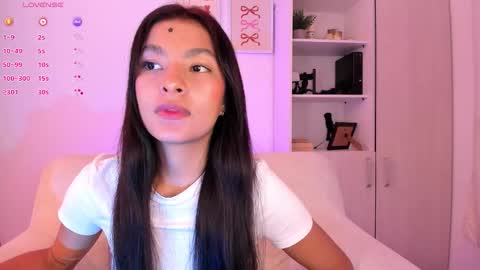 Snapshot of barbie_brunette3 chatting on October 19, 5:19 am  independet model online show from October 19, 5:19 am