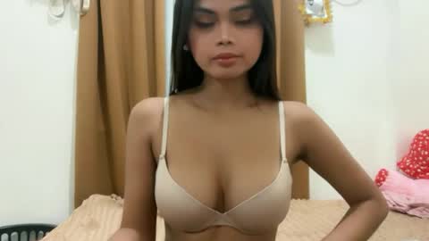Snapshot of barbie_fuckdoll chatting on July 13, 6:00 pm barbie_fuckdoll online show from July 13, 6:00 pm