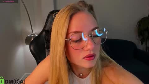 LisGTM2 Mon-Thu Sat 0100am-0700am online show from November 17, 12:16 am