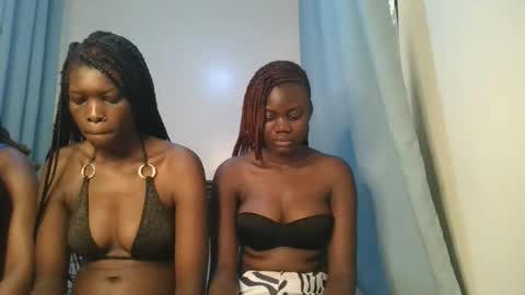 queen online show from December 3, 12:03 pm