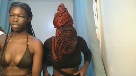 queen online show from December 14, 9:36 am