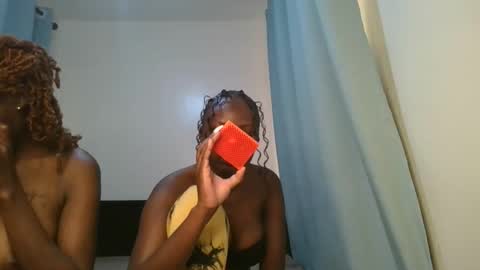 Snapshot of barbie_queen2 chatting on February 2, 8:35 am queen online show from February 2, 8:35 am