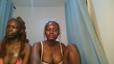 Snapshot of barbie_queen2 chatting on February 4, 9:37 am queen online show from February 4, 9:37 am