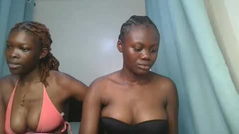 Snapshot of barbie_queen2 chatting on February 17, 8:22 am queen online show from February 17, 8:22 am