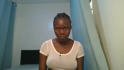 Snapshot of barbie_queen2 chatting on February 19, 10:33 am queen online show from February 19, 10:33 am