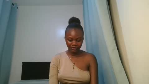 Snapshot of barbie_queen2 chatting on February 21, 9:38 pm queen online show from February 21, 9:38 pm