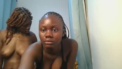 Snapshot of barbie_queen2 chatting on March 1, 2:35 am queen online show from March 1, 2:35 am
