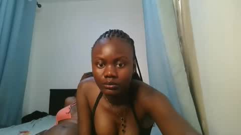 Snapshot of barbie_queen2 chatting on March 8, 2:10 pm queen online show from March 8, 2:10 pm