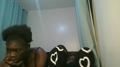 Snapshot of barbie_queen2 chatting on March 21, 1:21 am queen online show from March 21, 1:21 am