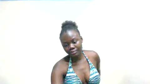 Snapshot of barbie_queen2 chatting on June 13, 9:35 pm queen online show from June 13, 9:35 pm