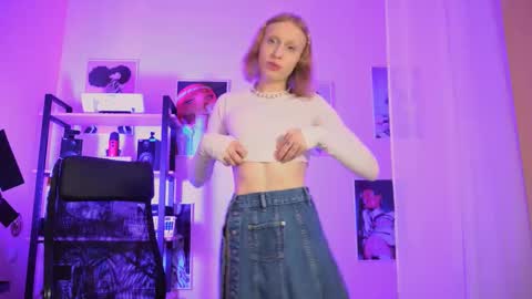 Snapshot of barbie_richy chatting on October 18, 5:43 am barbie_richy online show from October 18, 5:43 am