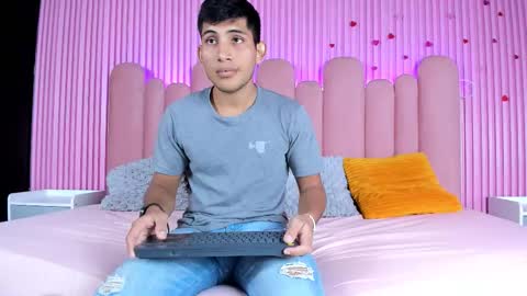 Snapshot of barbieandandru chatting on October 18, 9:04 pm barbieandandru online show from October 18, 9:04 pm