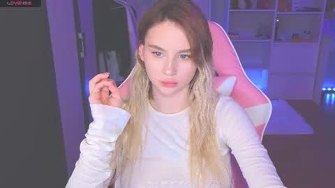 Snapshot of barbieee_doll chatting on June 11, 12:32 am Eva online show from June 11, 12:32 am