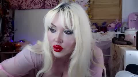 Snapshot of barbieely chatting on January 13, 1:05 pm ely ink online show from January 13, 1:05 pm