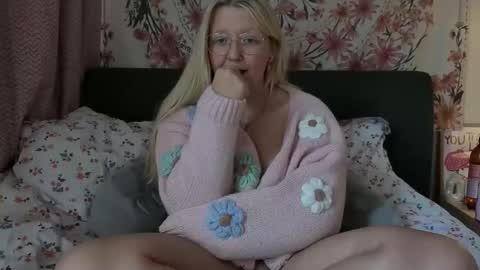 barbiegirl966 online show from March 3, 9:59 am